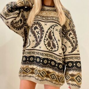 Vintage 90’s Paisley Sun Celestial Patterned Crewneck Sweater in Beige/Brown